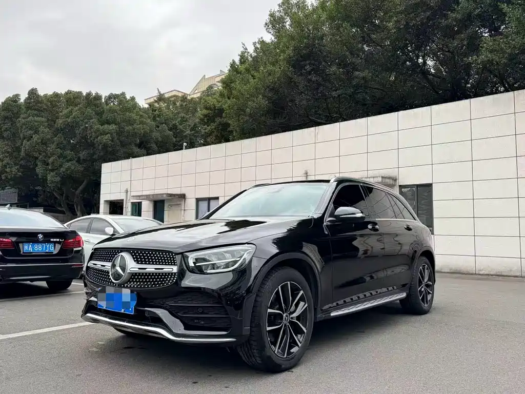 MERCEDES-BENZ GLC