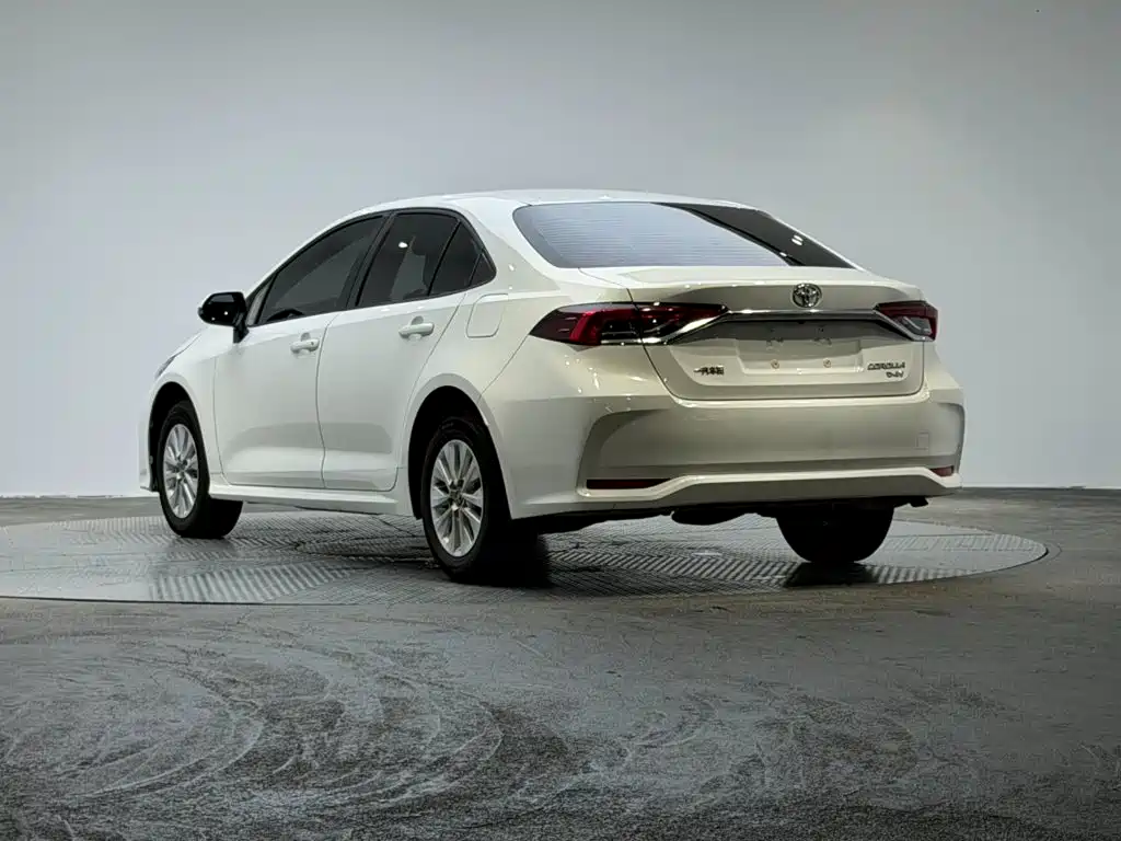 Toyota Corolla — миниатюра 3