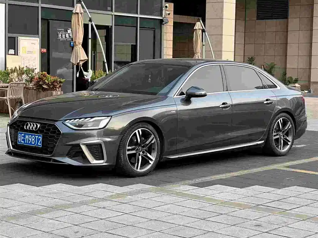 Audi A4L 2021