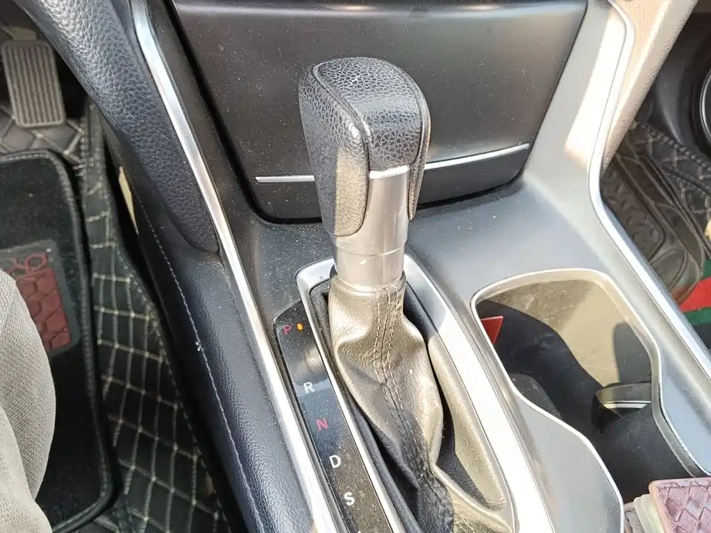 Honda Accord — миниатюра 7
