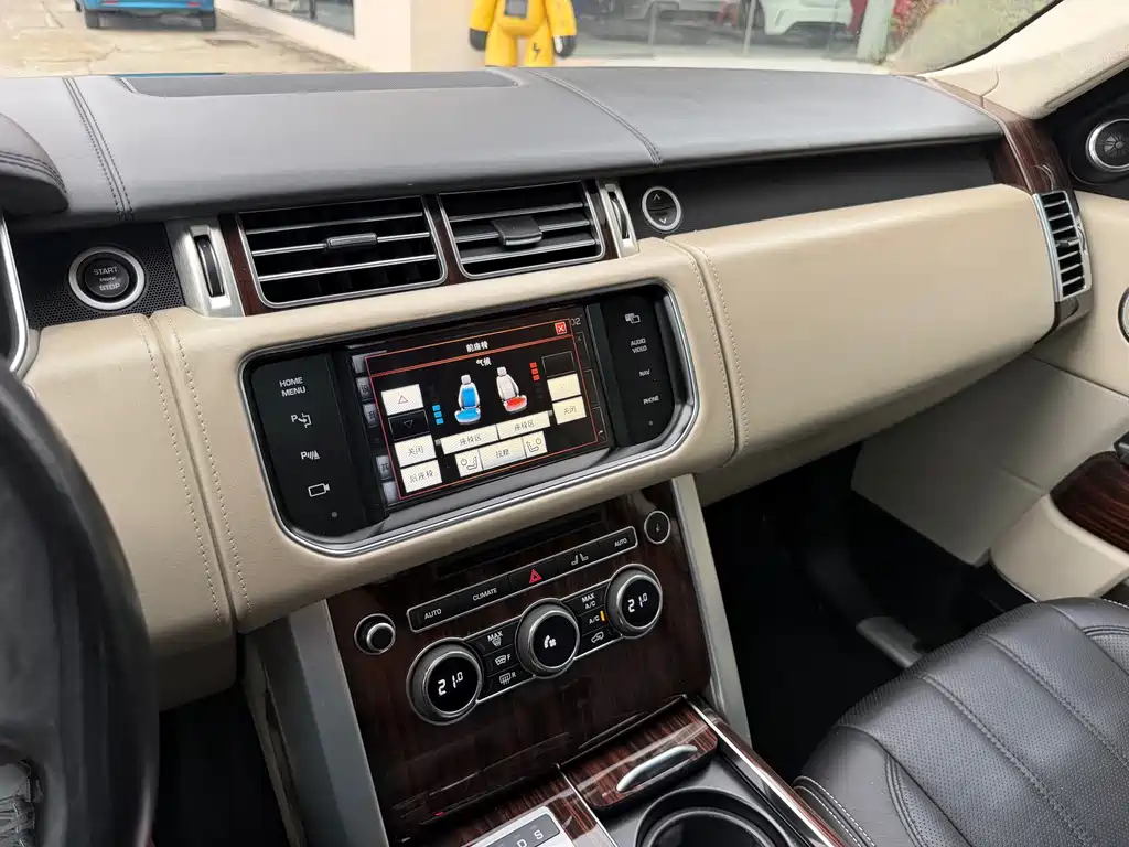 Land Rover Range Rover — миниатюра 10