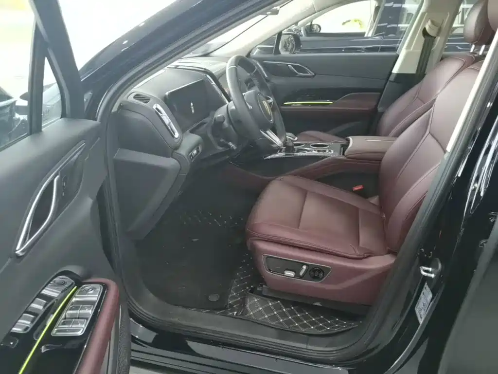 Hongqi Hongqi HS3 PHEV — миниатюра 16
