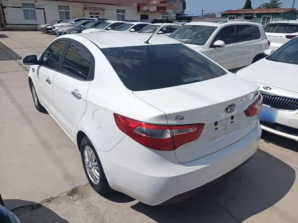 Kia K2 — миниатюра 5