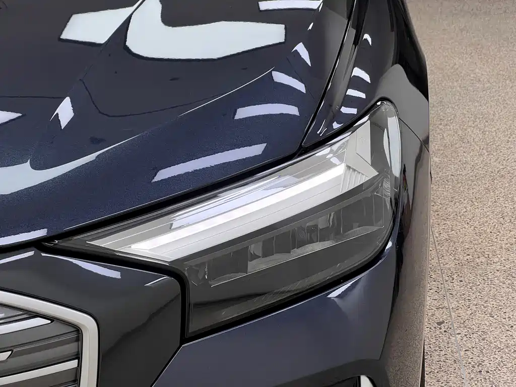 Audi Q4 e-tron — миниатюра 8