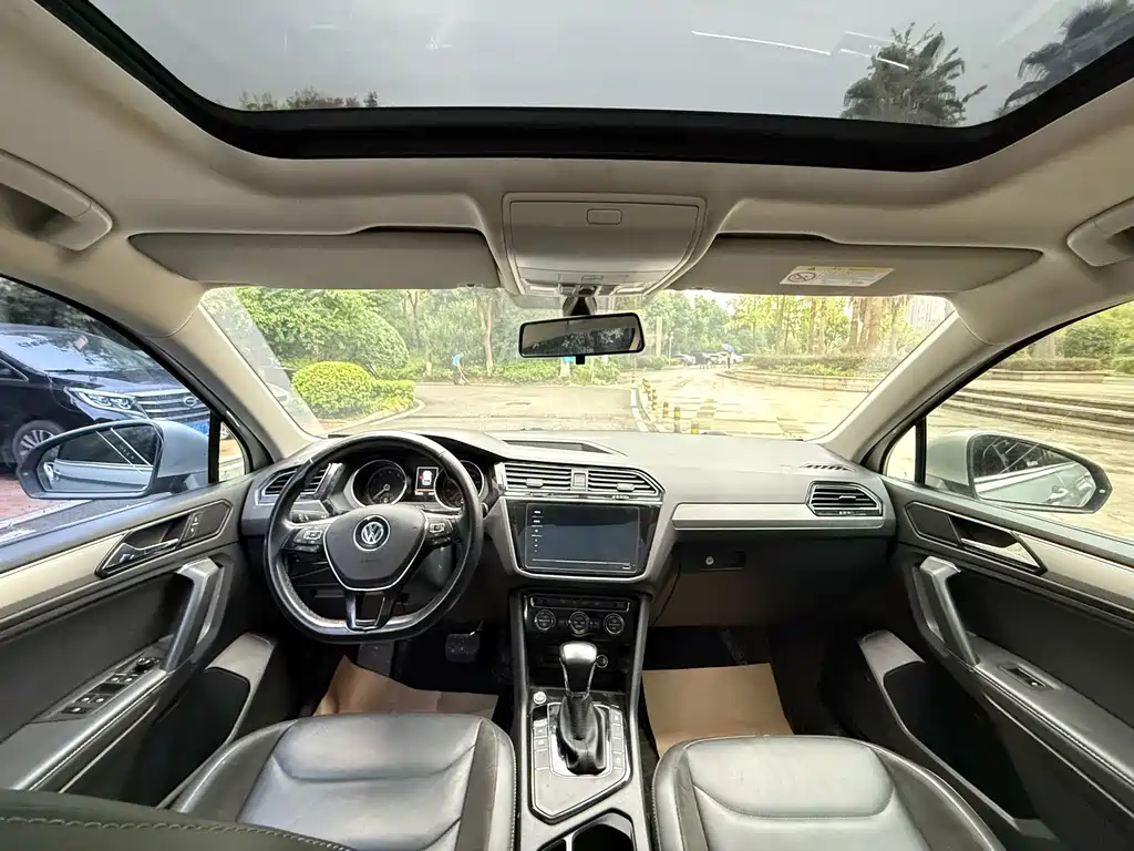 Volkswagen Tiguan L — миниатюра 6