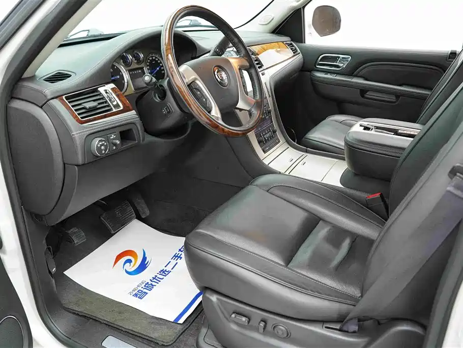 Cadillac Escalade 6.2L ESV Platinum Edition Extended Type, фото 6