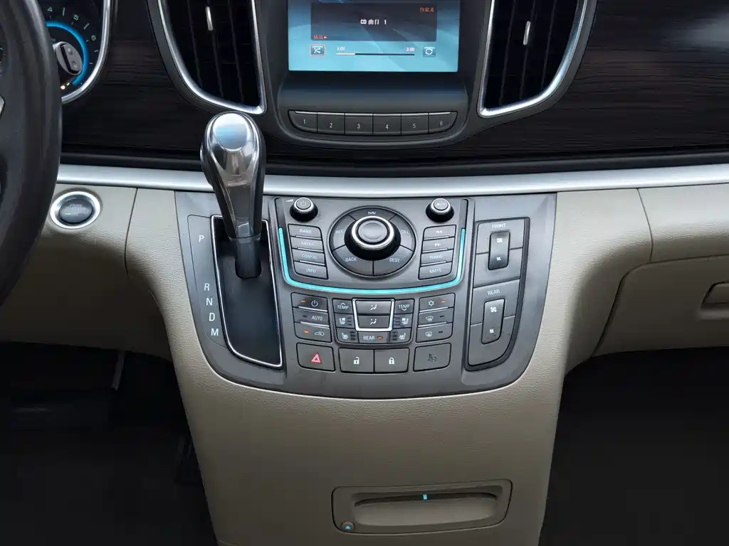 Buick GL8 — миниатюра 30
