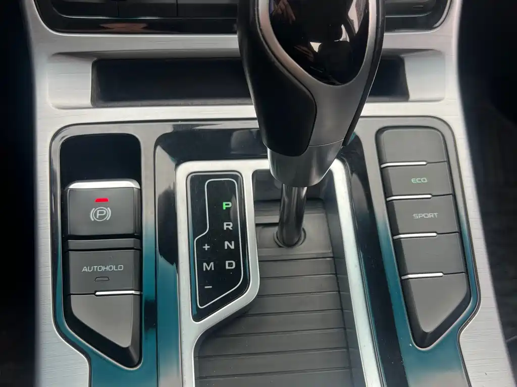 GEELY AUTOMOBILE EMGRAND GL