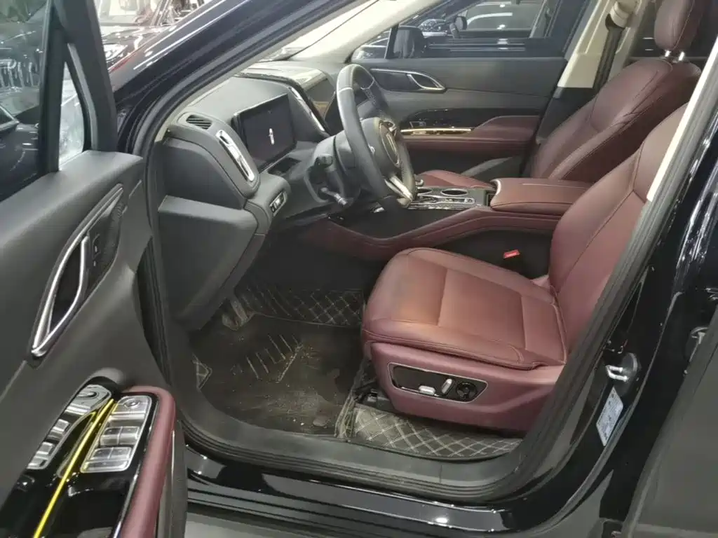 Hongqi Hongqi HS3 PHEV — миниатюра 16