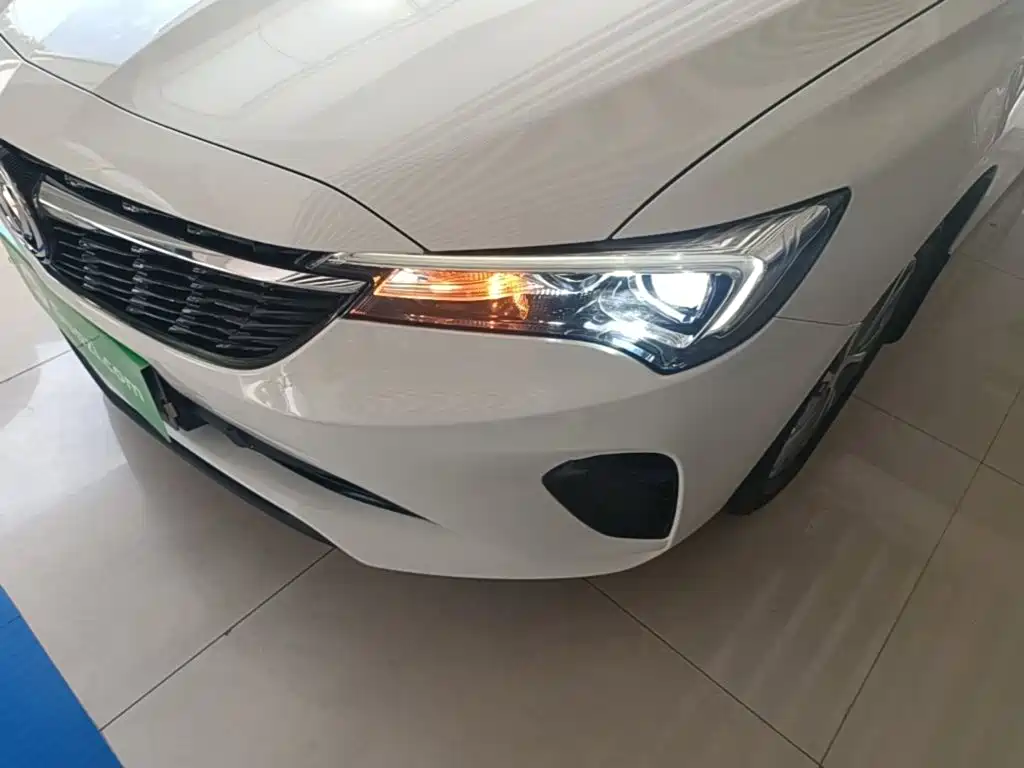 Buick Verano — миниатюра 24