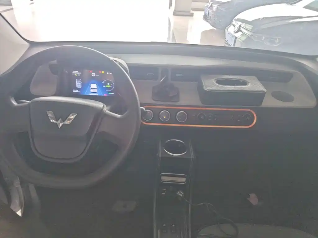 Wuling MINIEV — миниатюра 10