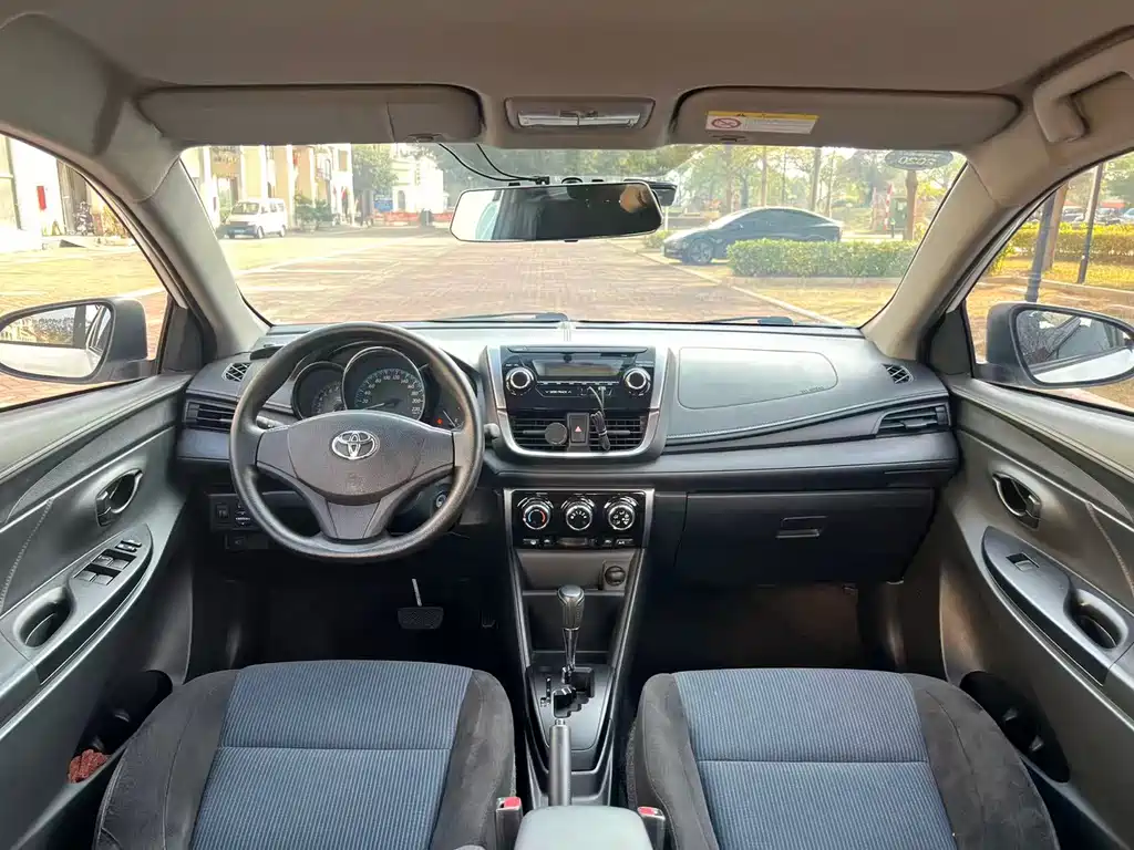 TOYOTA YARIS L ZHIXUAN