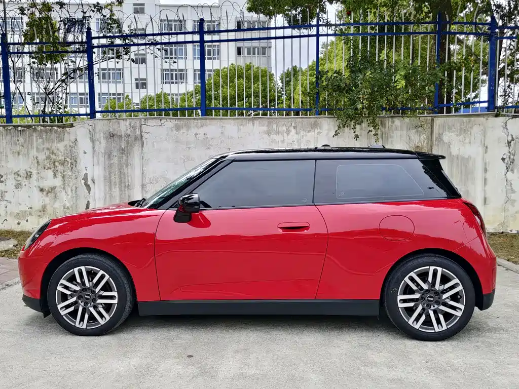 MINI MINI COOPER EV — миниатюра 7
