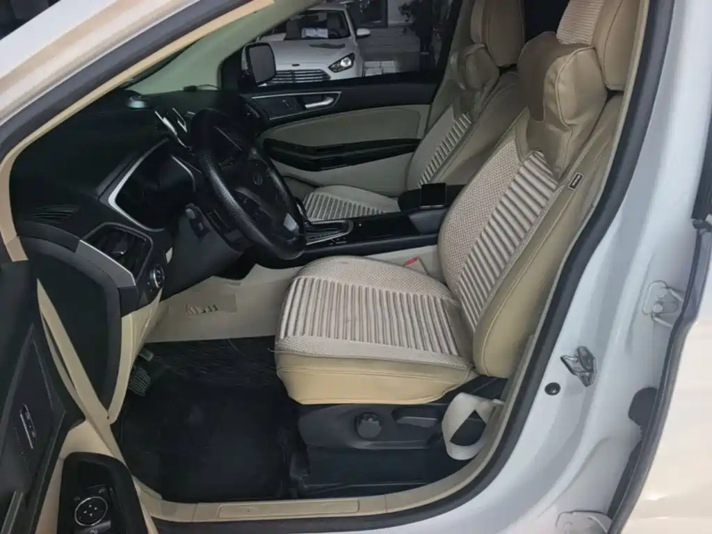Ford Edge — миниатюра 15