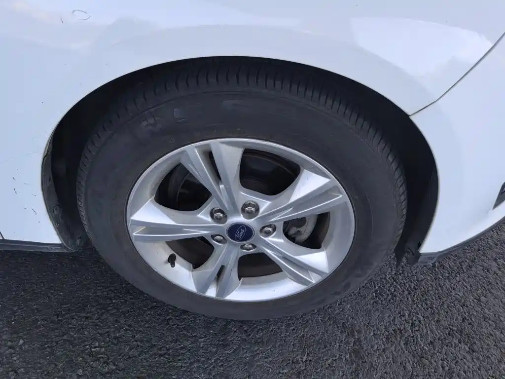 Ford Focus — миниатюра 24
