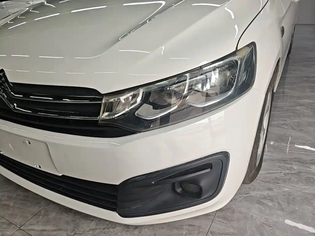 Citroen Elysee — миниатюра 24