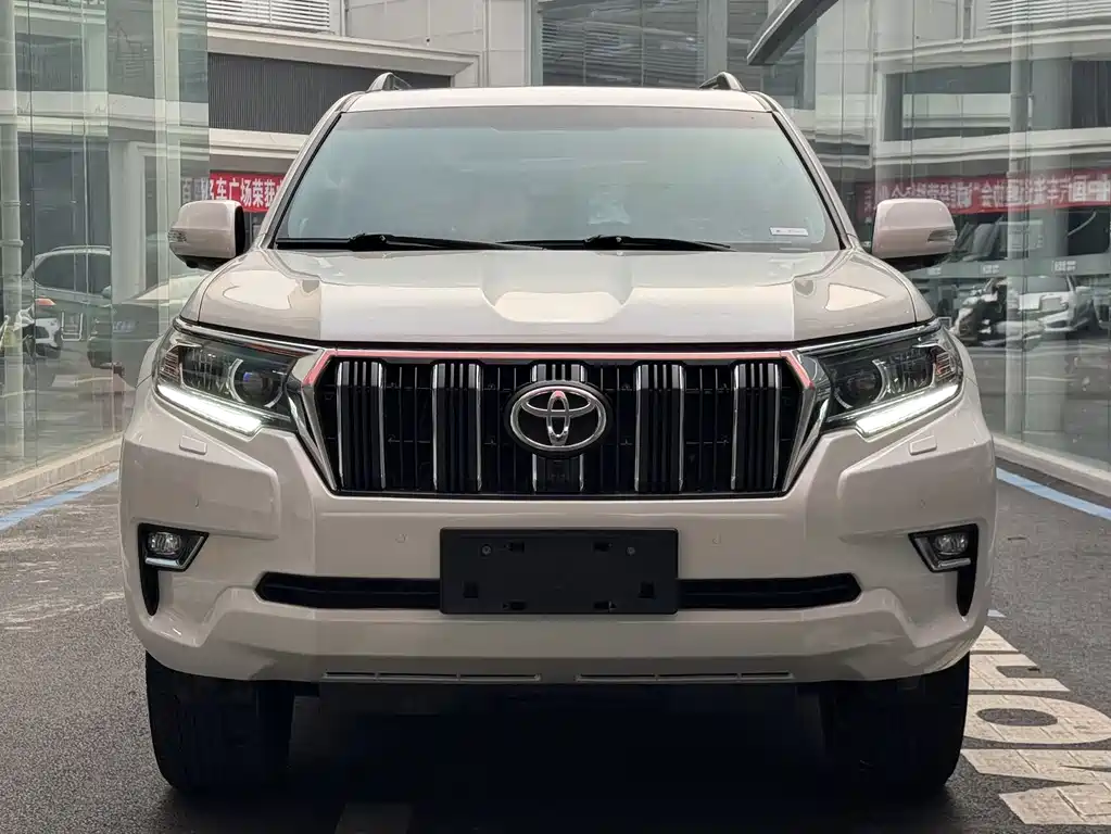 TOYOTA PRADO