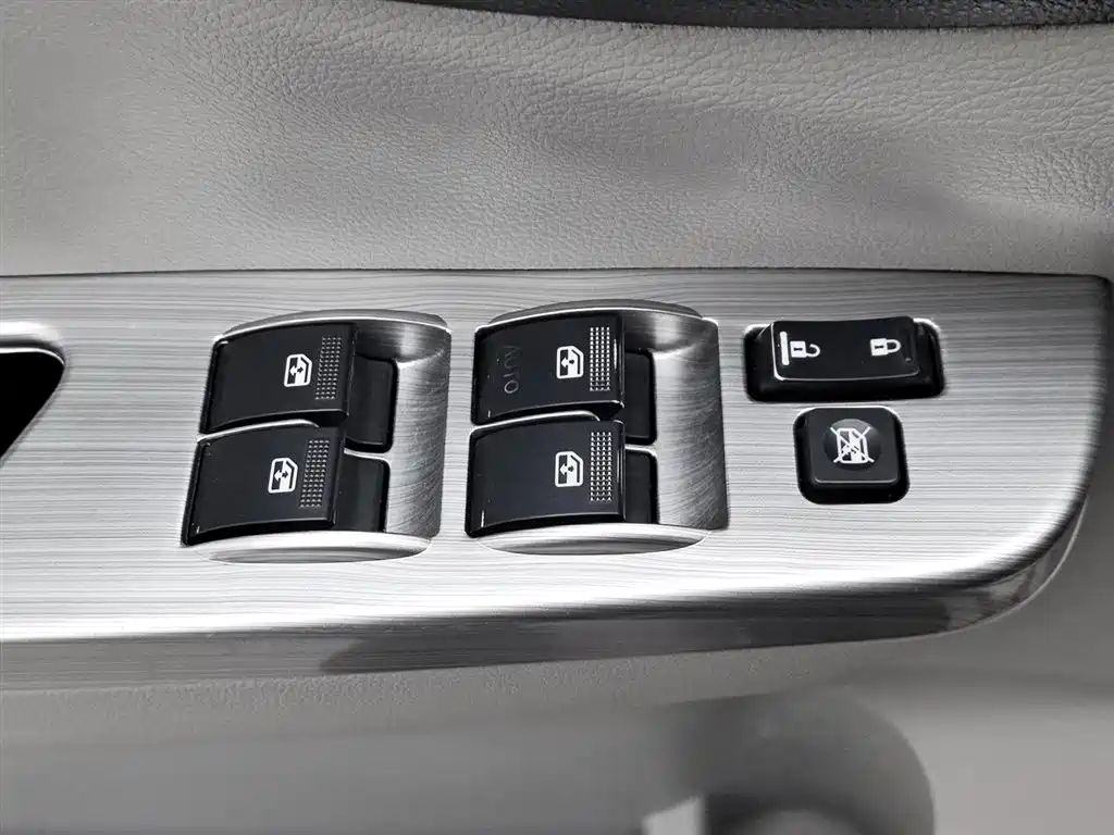 DONGFENG POPULAR S500