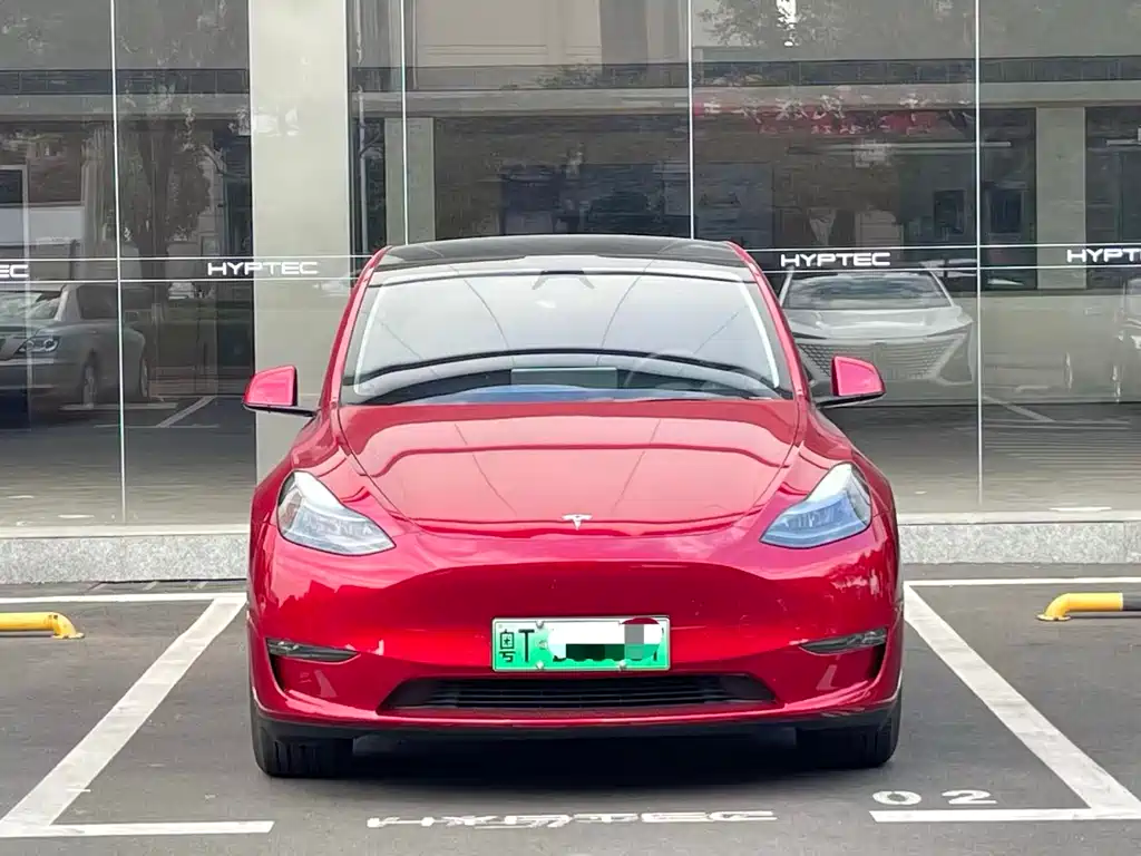TESLA MODEL Y