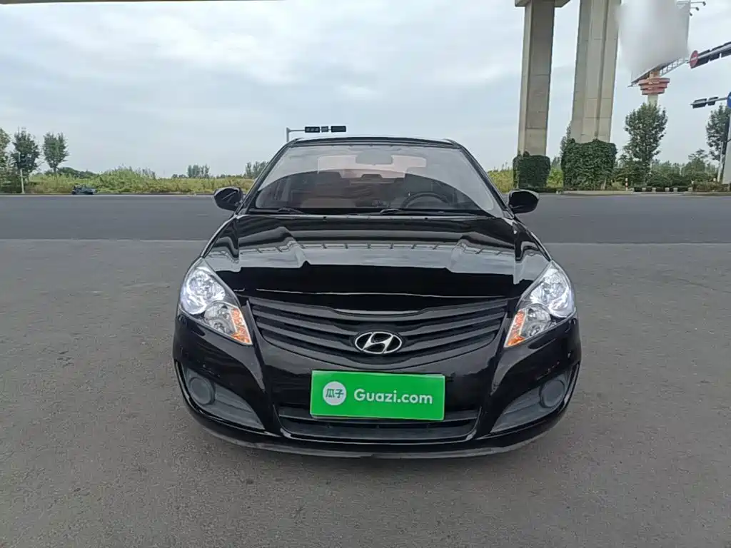Hyundai Elantra — миниатюра 3