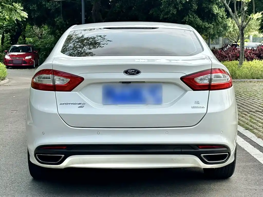 Ford Mondeo — миниатюра 6