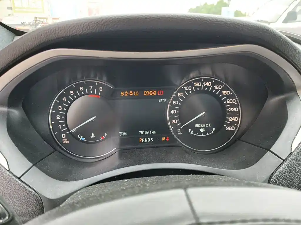 Lincoln MKZ — миниатюра 12
