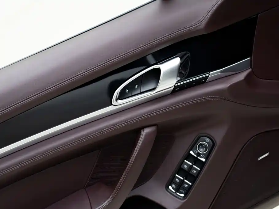Porsche Panamera — миниатюра 16