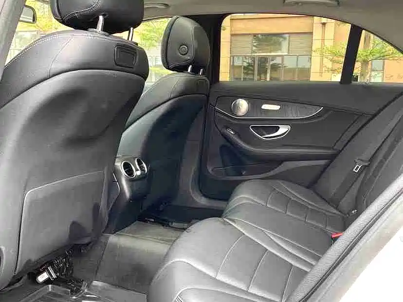 Mercedes-Benz C-Class — миниатюра 6