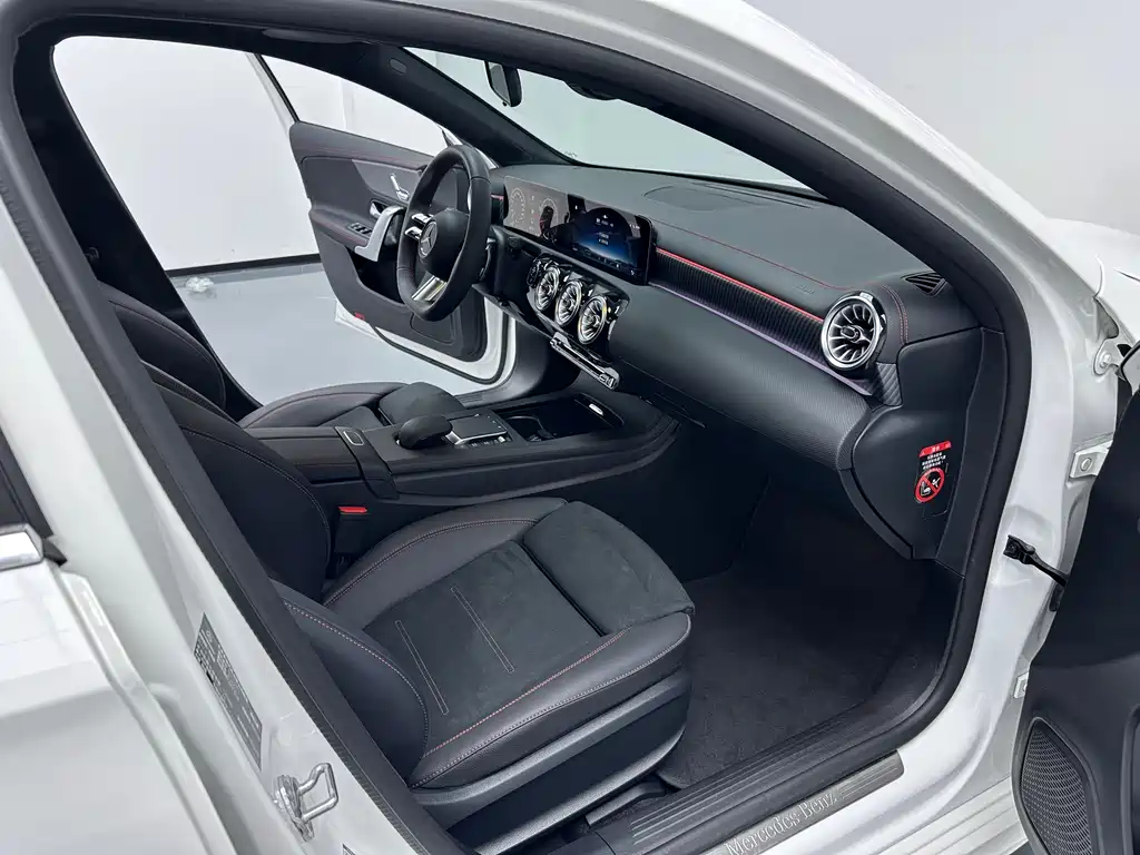 MERCEDES-BENZ  A CLASS