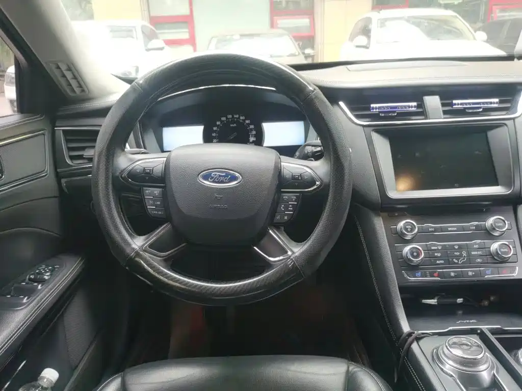 Ford Taurus — миниатюра 6