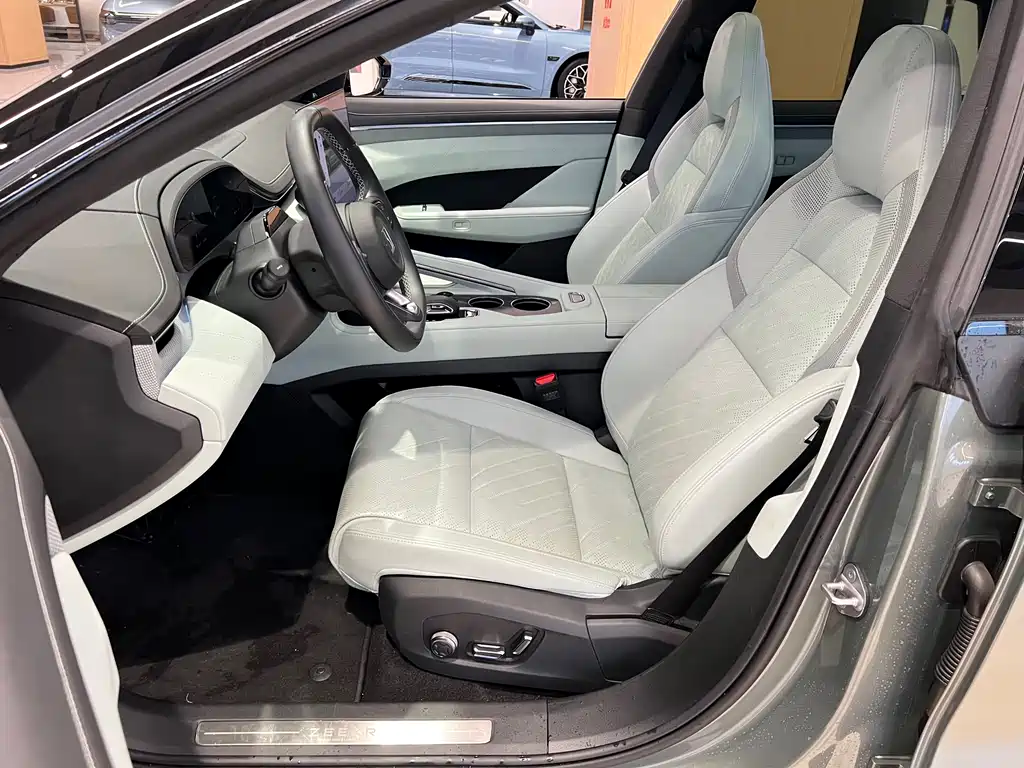 ZEEKR EXTREME KRYPTON 001