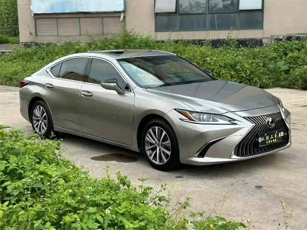 Lexus ES 2018 200 V