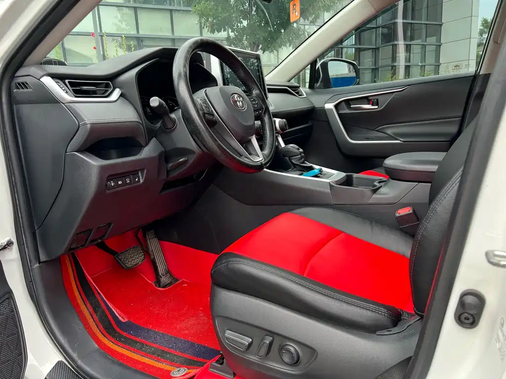 TOYOTA RAV4 RONGFANG