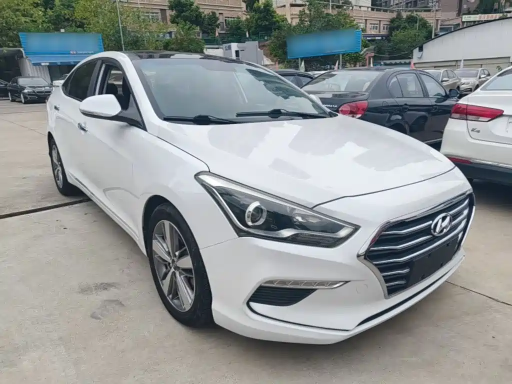 Hyundai Mistra — миниатюра 4