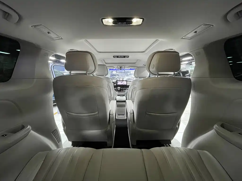 ROEWE IMAX8 NEW ENERGY