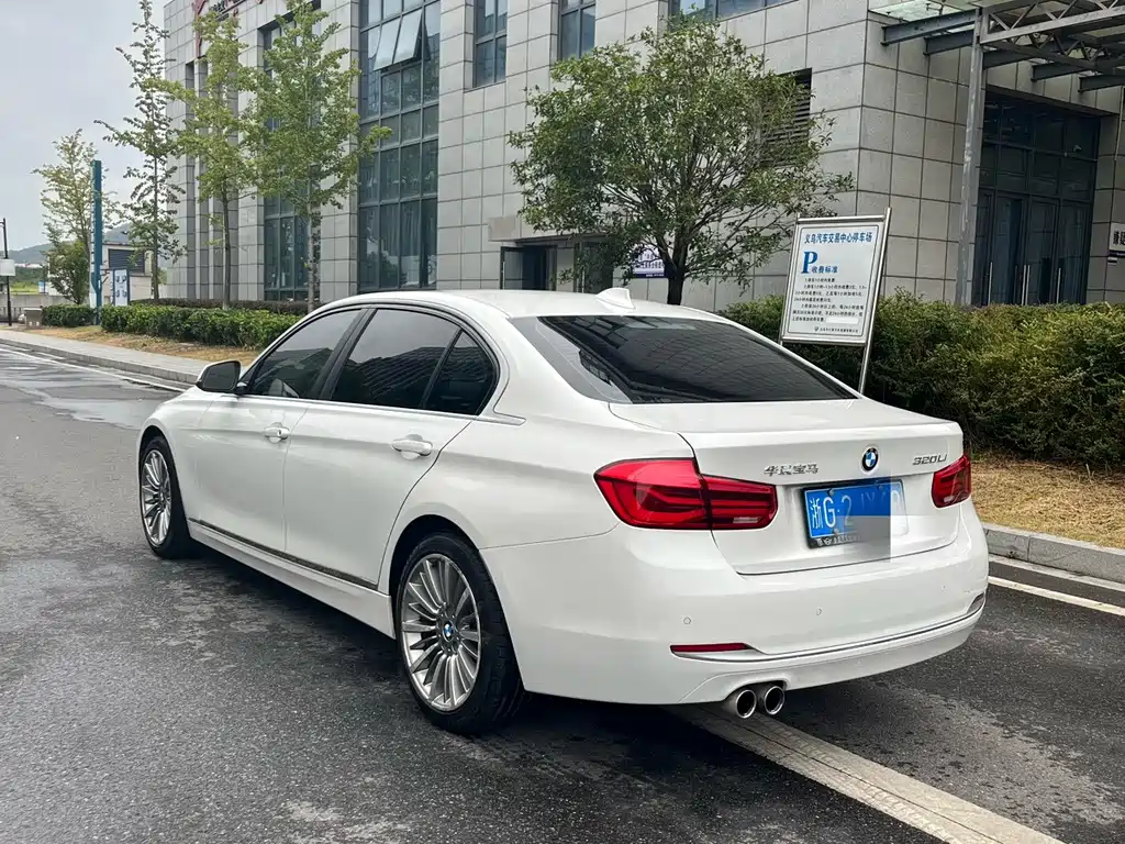 BMW 3 Series — миниатюра 10