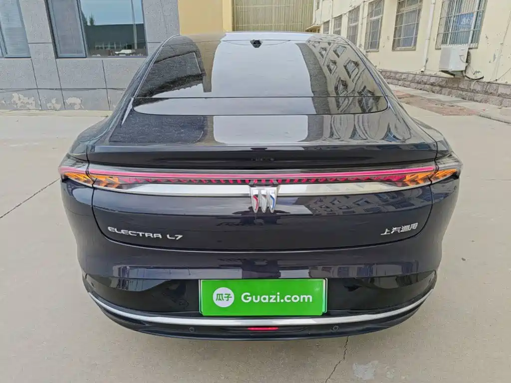 Buick Electra L7 — миниатюра 6
