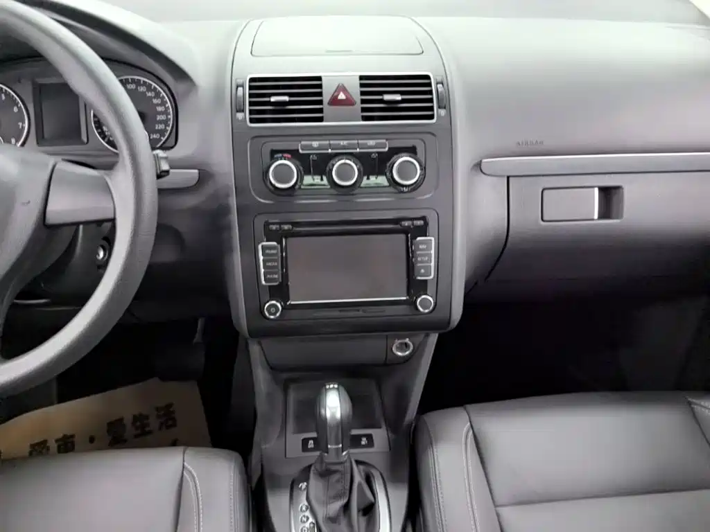 Volkswagen Touran — миниатюра 13
