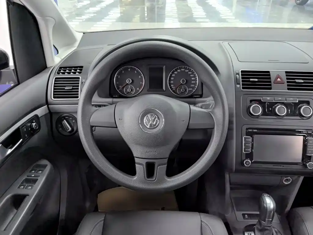Volkswagen Touran — миниатюра 11