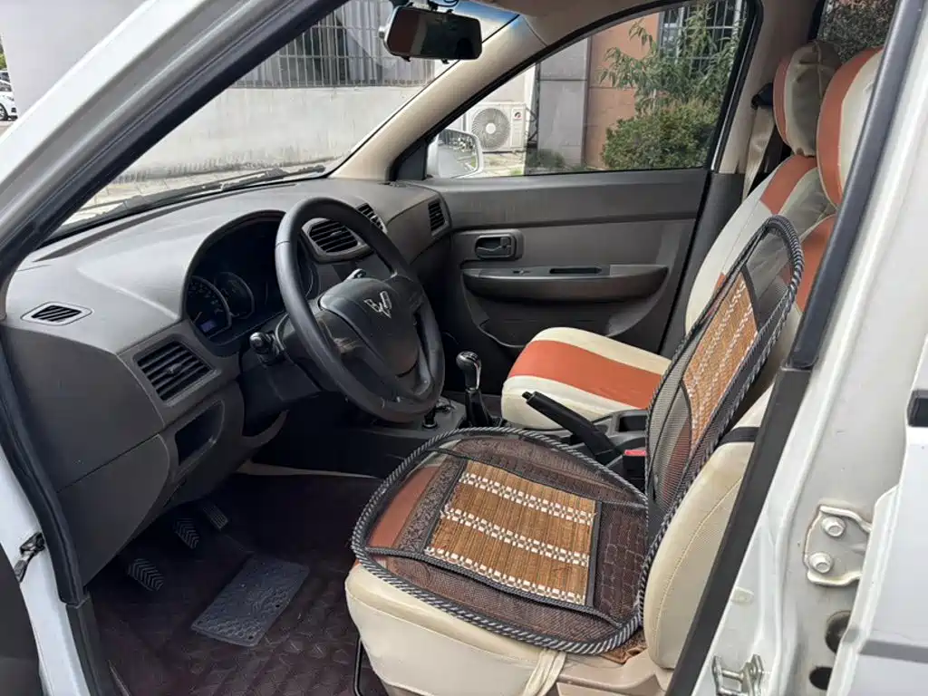 Wuling Hongguang — миниатюра 6