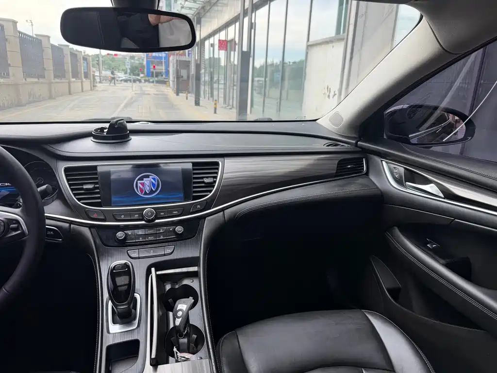 Buick LaCrosse — миниатюра 8