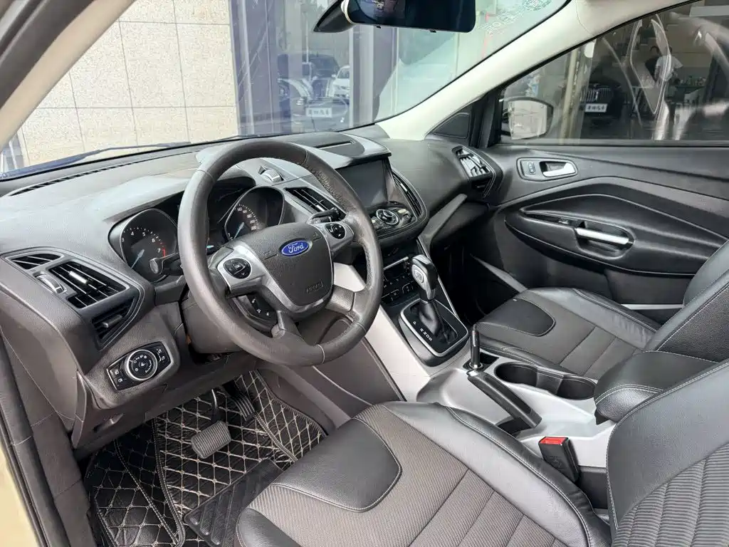 Ford Kuga — миниатюра 12