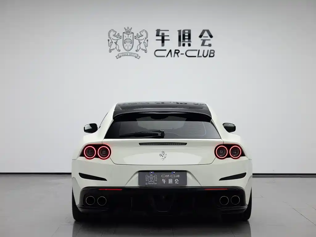 Ferrari GTC4Lusso 2017 3.9T V8