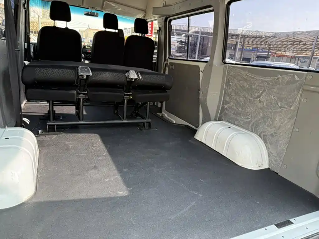 IVECO Daily — миниатюра 10