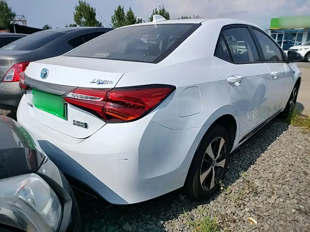 Toyota Levin Twin Engine E+ — миниатюра 7