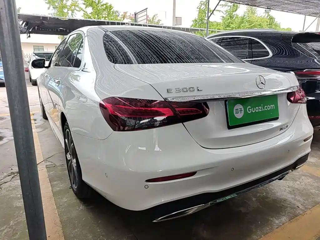 Mercedes-Benz E-Class — миниатюра 5