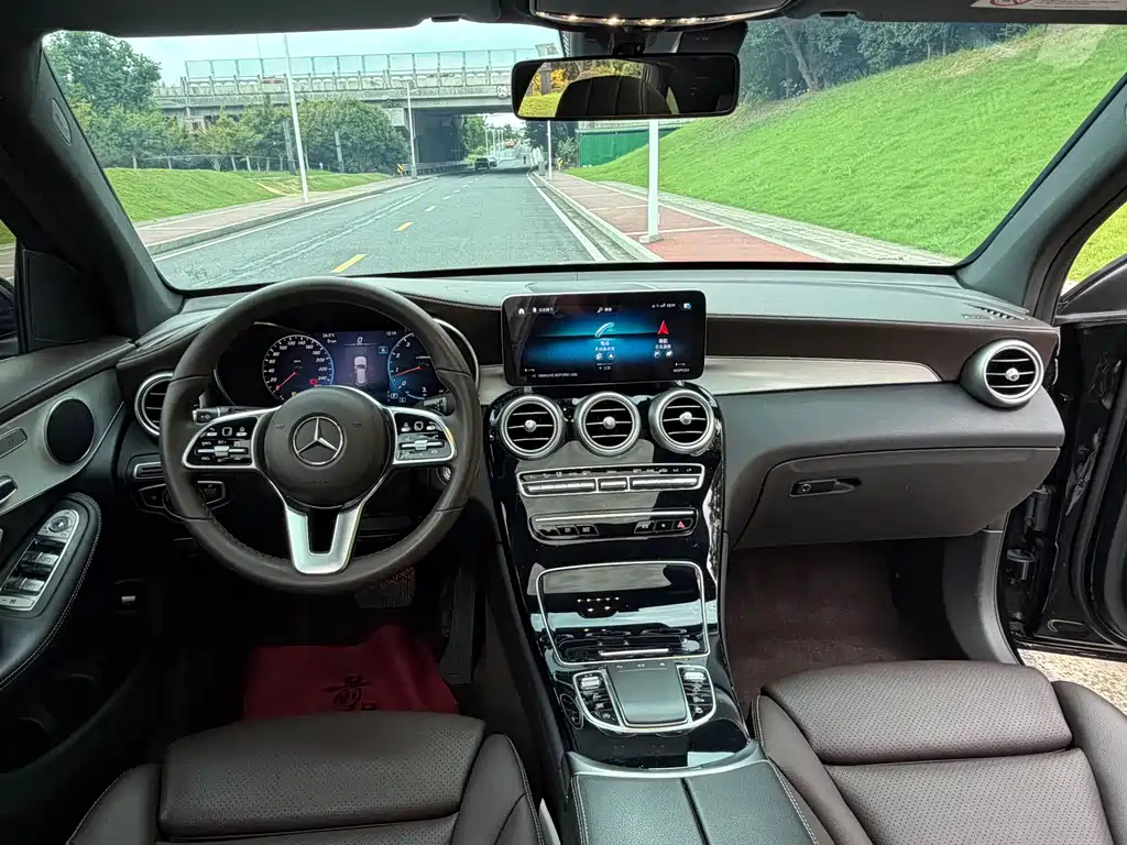 Mercedes-Benz GLC — миниатюра 10