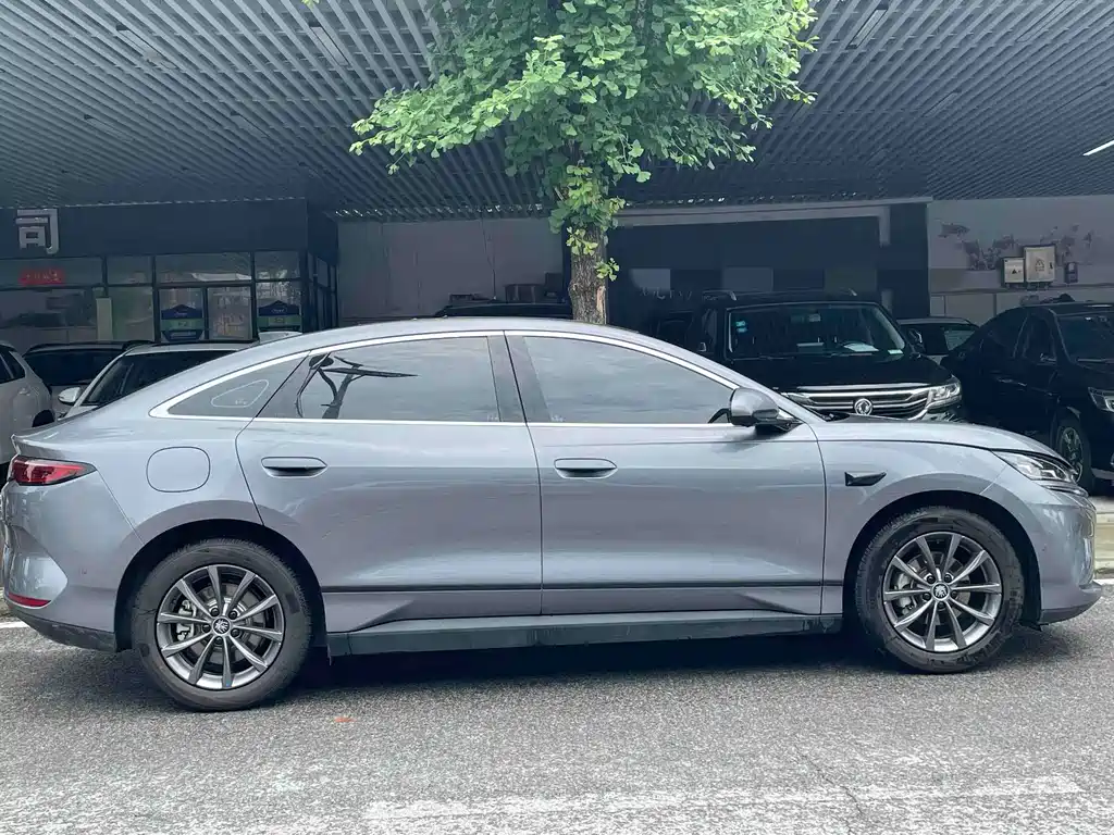BYD Qin L — миниатюра 9