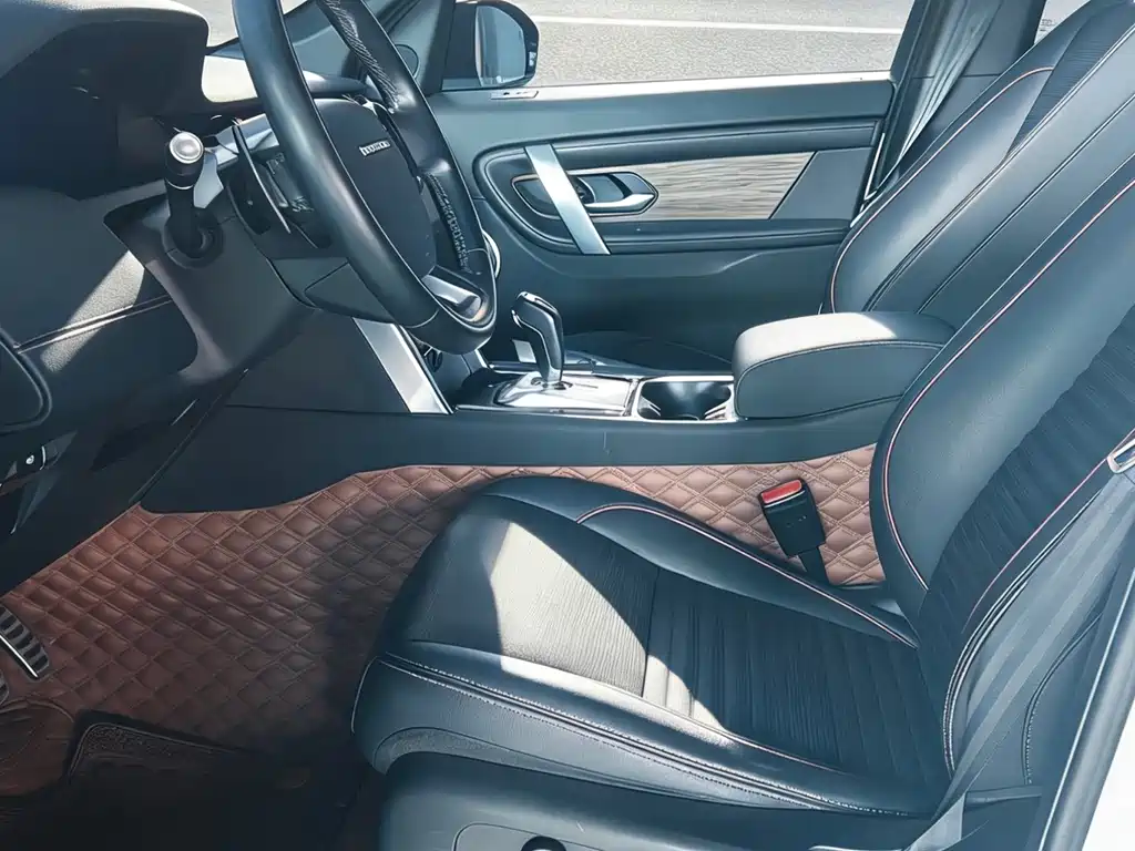 LAND ROVER DISCOVER SPORTS