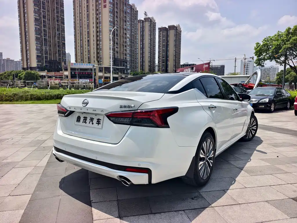 Nissan Teana — миниатюра 7